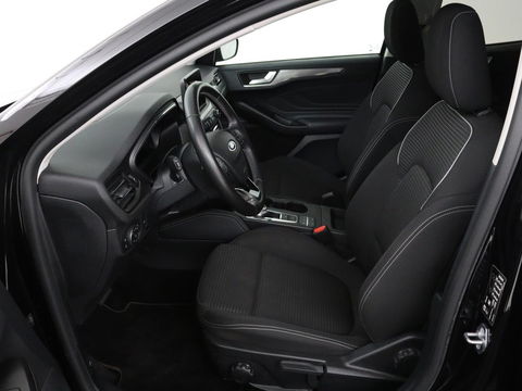 Ford Focus 1.0 EcoBoost Titanium X Business | Automaat | Stoel & Stuurverwarming | Camera | Trekhaak | Adaptive cruise | LED