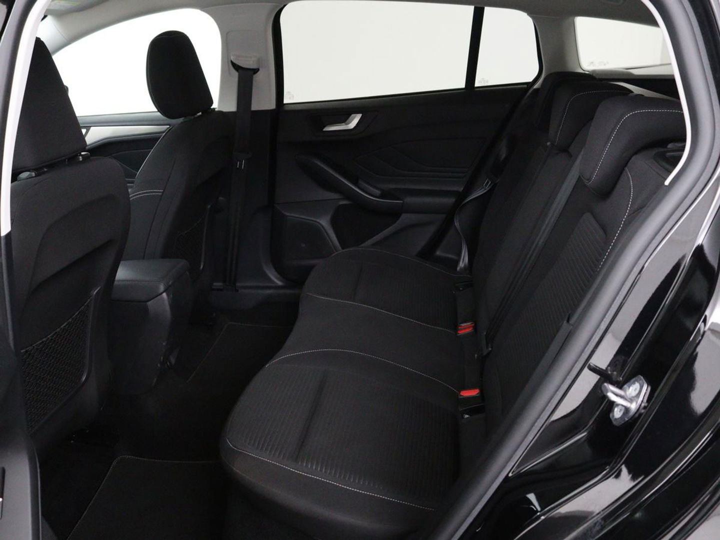 Ford Focus 1.0 EcoBoost Titanium X Business | Automaat | Stoel & Stuurverwarming | Camera | Trekhaak | Adaptive cruise | LED