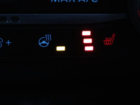 Ford Focus 1.0 EcoBoost Titanium X Business | Automaat | Stoel & Stuurverwarming | Camera | Trekhaak | Adaptive cruise | LED