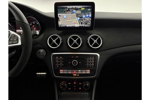 Mercedes-Benz CLA-Klasse 180 AMG LED Clima Cruise Navigatie Parkeersensoren 18"LMV