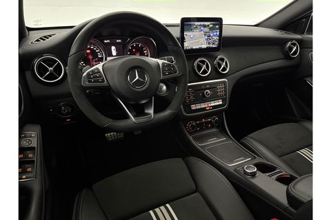 Mercedes-Benz CLA-Klasse 180 AMG LED Clima Cruise Navigatie Parkeersensoren 18"LMV