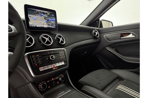 Mercedes-Benz CLA-Klasse 180 AMG LED Clima Cruise Navigatie Parkeersensoren 18"LMV