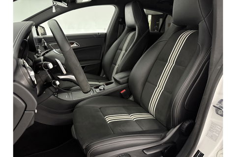 Mercedes-Benz CLA-Klasse 180 AMG LED Clima Cruise Navigatie Parkeersensoren 18"LMV