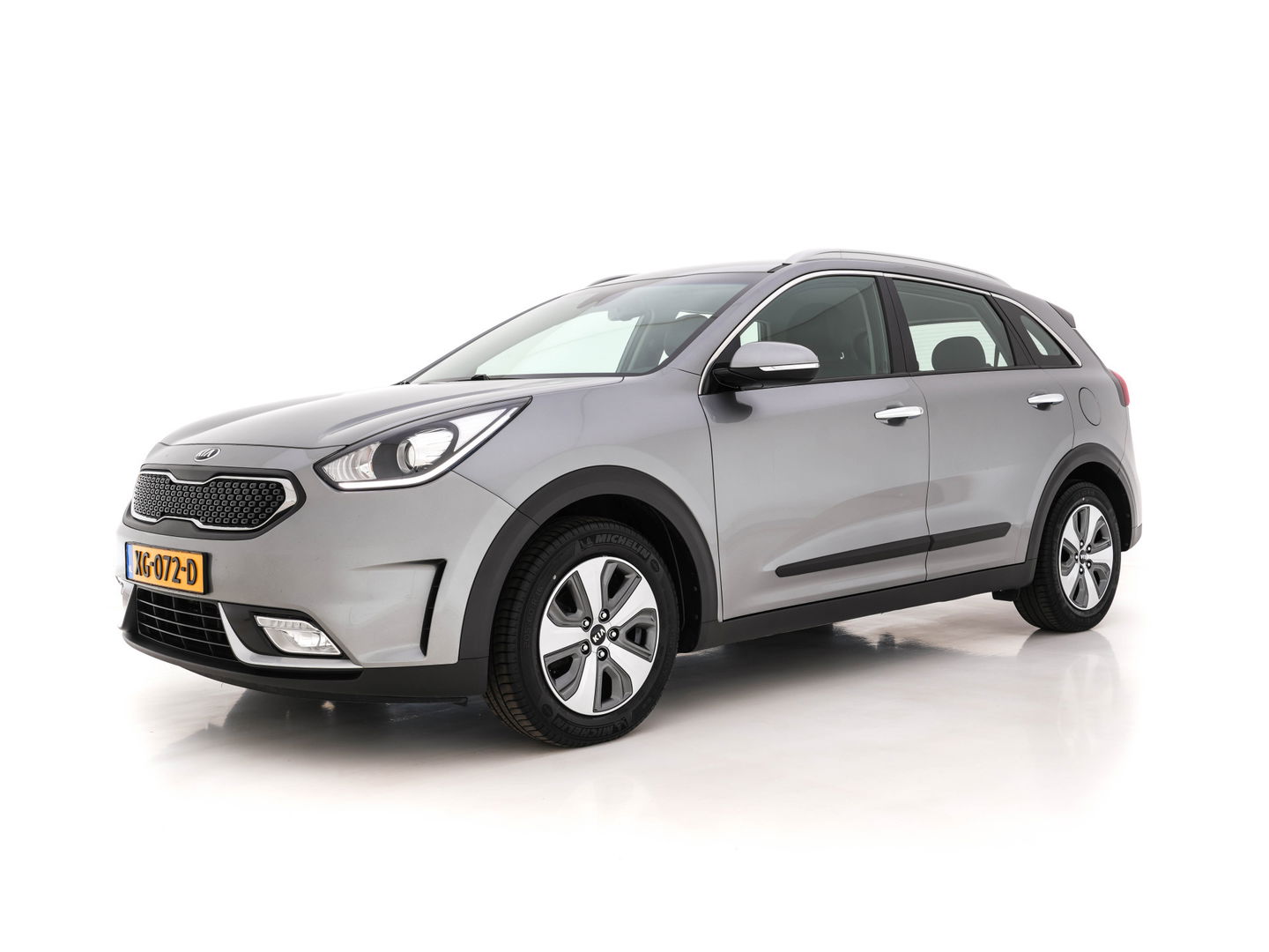 Kia Niro 1.6 GDi Hybrid ExecutiveLine Aut. *LEATHER-FABRIC | NAVI-FULLMAP | KEYLESS | CAMERA | COMFORT-SEATS | DIGI-COCKPIT | LANE-ASSIST | ECC | CARPLAY | PDC | 16''ALU*