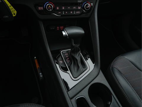 Kia Niro 1.6 GDi Hybrid ExecutiveLine Aut. *LEATHER-FABRIC | NAVI-FULLMAP | KEYLESS | CAMERA | COMFORT-SEATS | DIGI-COCKPIT | LANE-ASSIST | ECC | CARPLAY | PDC | 16''ALU*