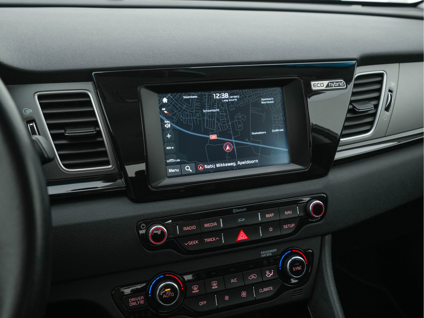 Kia Niro 1.6 GDi Hybrid ExecutiveLine Aut. *LEATHER-FABRIC | NAVI-FULLMAP | KEYLESS | CAMERA | COMFORT-SEATS | DIGI-COCKPIT | LANE-ASSIST | ECC | CARPLAY | PDC | 16''ALU*