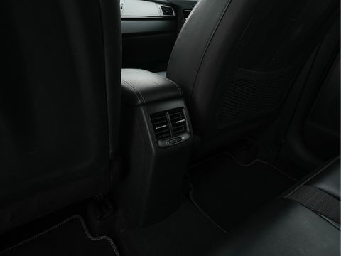 Kia Niro 1.6 GDi Hybrid ExecutiveLine Aut. *LEATHER-FABRIC | NAVI-FULLMAP | KEYLESS | CAMERA | COMFORT-SEATS | DIGI-COCKPIT | LANE-ASSIST | ECC | CARPLAY | PDC | 16''ALU*