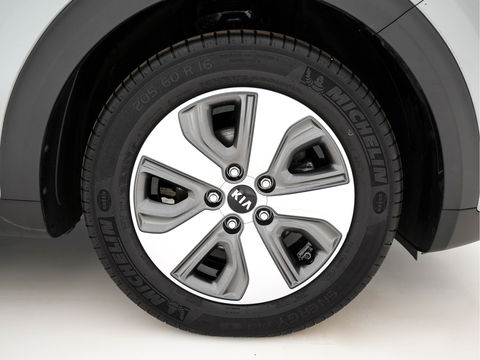 Kia Niro 1.6 GDi Hybrid ExecutiveLine Aut. *LEATHER-FABRIC | NAVI-FULLMAP | KEYLESS | CAMERA | COMFORT-SEATS | DIGI-COCKPIT | LANE-ASSIST | ECC | CARPLAY | PDC | 16''ALU*