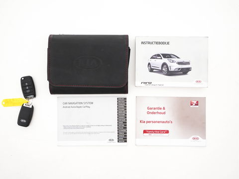 Kia Niro 1.6 GDi Hybrid ExecutiveLine Aut. *LEATHER-FABRIC | NAVI-FULLMAP | KEYLESS | CAMERA | COMFORT-SEATS | DIGI-COCKPIT | LANE-ASSIST | ECC | CARPLAY | PDC | 16''ALU*