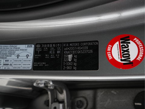 Kia Niro 1.6 GDi Hybrid ExecutiveLine Aut. *LEATHER-FABRIC | NAVI-FULLMAP | KEYLESS | CAMERA | COMFORT-SEATS | DIGI-COCKPIT | LANE-ASSIST | ECC | CARPLAY | PDC | 16''ALU*