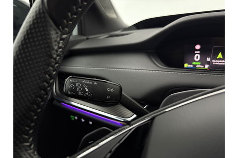 Škoda Enyaq 80 Sportline | ELEKTRISCH | 204PK Pano Sfeer Carplay Head up Display LED Trekhaak Virtual Navi Clima Cruise 21"LMV PDC