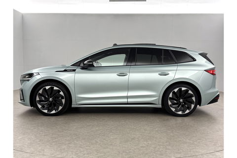 Škoda Enyaq 80 Sportline | ELEKTRISCH | 204PK Pano Sfeer Carplay Head up Display LED Trekhaak Virtual Navi Clima Cruise 21"LMV PDC