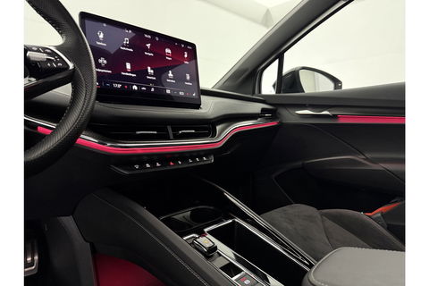 Škoda Enyaq 80 Sportline | ELEKTRISCH | 204PK Pano Sfeer Carplay Head up Display LED Trekhaak Virtual Navi Clima Cruise 21"LMV PDC