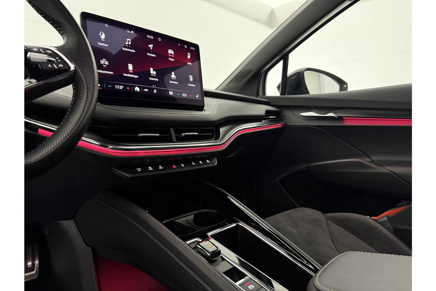 Škoda Enyaq 80 Sportline | ELEKTRISCH | 204PK Pano Sfeer Carplay Head up Display LED Trekhaak Virtual Navi Clima Cruise 21"LMV PDC