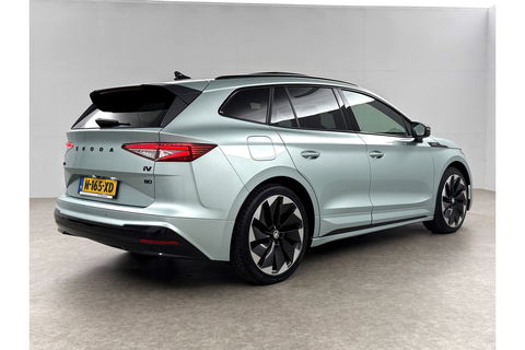 Škoda Enyaq 80 Sportline | ELEKTRISCH | 204PK Pano Sfeer Carplay Head up Display LED Trekhaak Virtual Navi Clima Cruise 21"LMV PDC