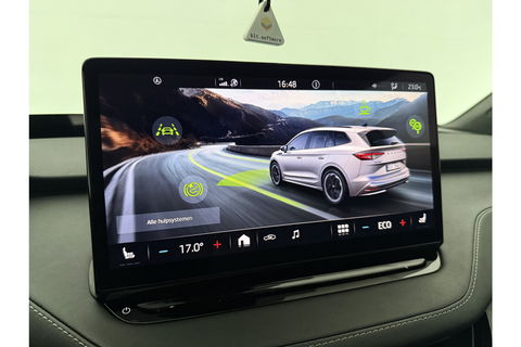 Škoda Enyaq 80 Sportline | ELEKTRISCH | 204PK Pano Sfeer Carplay Head up Display LED Trekhaak Virtual Navi Clima Cruise 21"LMV PDC