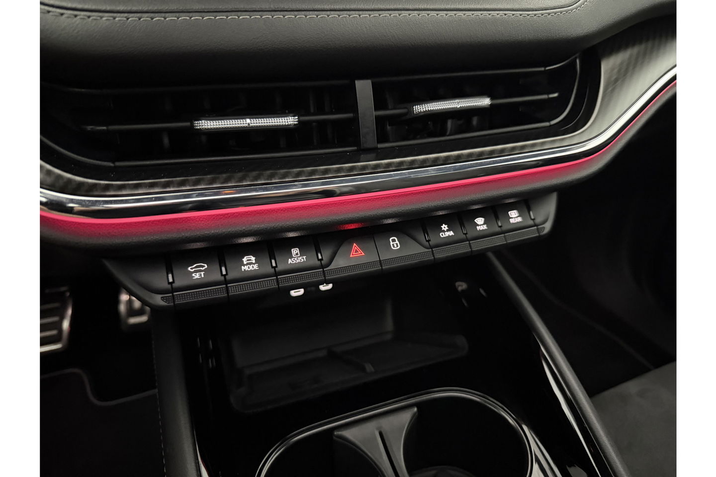 Škoda Enyaq 80 Sportline | ELEKTRISCH | 204PK Pano Sfeer Carplay Head up Display LED Trekhaak Virtual Navi Clima Cruise 21"LMV PDC
