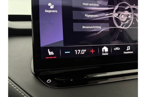 Škoda Enyaq 80 Sportline | ELEKTRISCH | 204PK Pano Sfeer Carplay Head up Display LED Trekhaak Virtual Navi Clima Cruise 21"LMV PDC