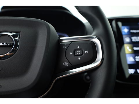 Volvo XC40 1.5 T4 Recharge R-Design | Stoel + stuurverwarming | 20 '' | Camera | Apple Carplay |