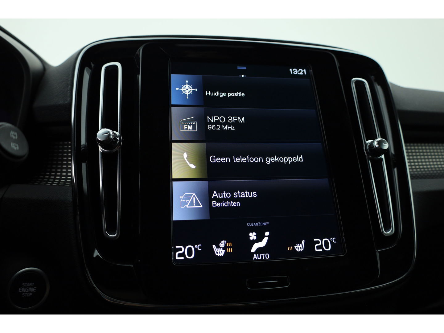 Volvo XC40 1.5 T4 Recharge R-Design | Stoel + stuurverwarming | 20 '' | Camera | Apple Carplay |