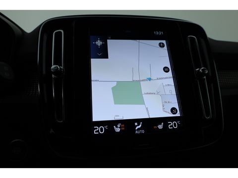 Volvo XC40 1.5 T4 Recharge R-Design | Stoel + stuurverwarming | 20 '' | Camera | Apple Carplay |