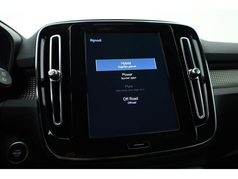 Volvo XC40 1.5 T4 Recharge R-Design | Stoel + stuurverwarming | 20 '' | Camera | Apple Carplay |