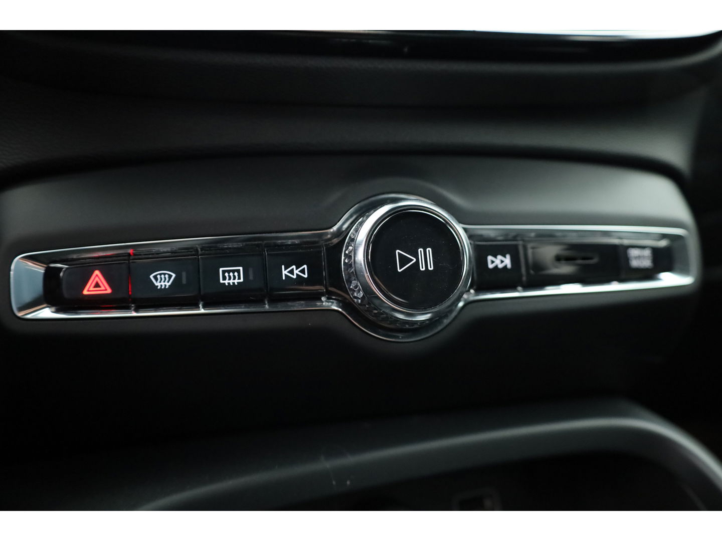 Volvo XC40 1.5 T4 Recharge R-Design | Stoel + stuurverwarming | 20 '' | Camera | Apple Carplay |