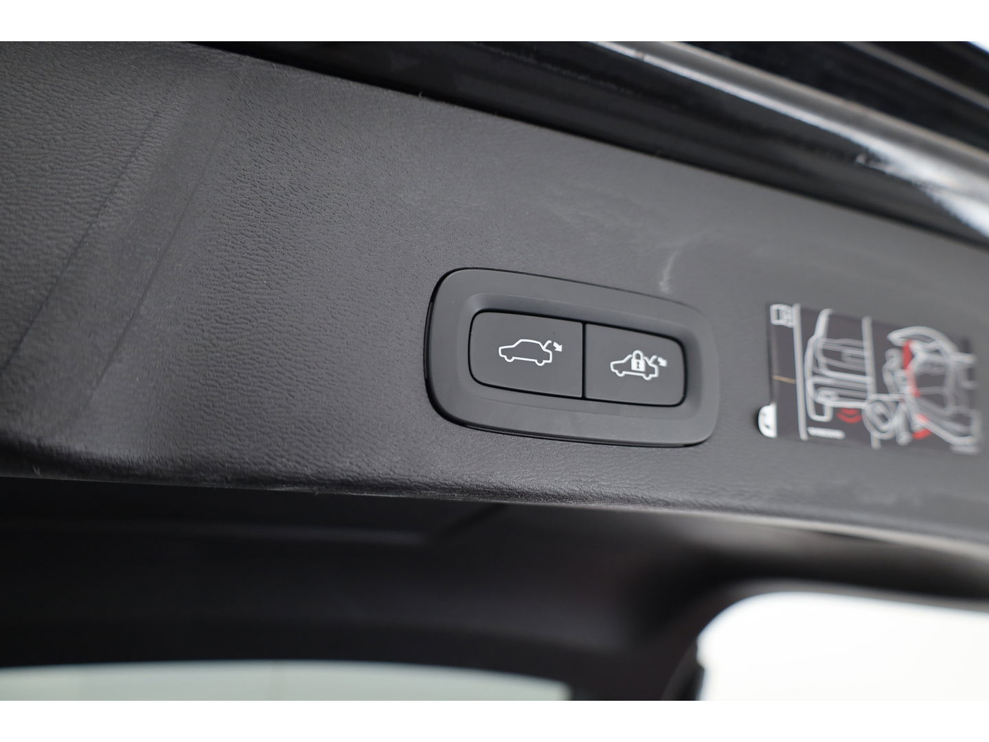 Volvo XC40 1.5 T4 Recharge R-Design | Stoel + stuurverwarming | 20 '' | Camera | Apple Carplay |