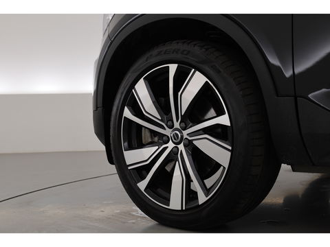 Volvo XC40 1.5 T4 Recharge R-Design | Stoel + stuurverwarming | 20 '' | Camera | Apple Carplay |