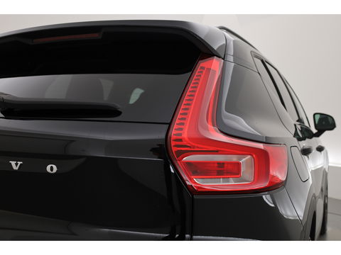 Volvo XC40 1.5 T4 Recharge R-Design | Stoel + stuurverwarming | 20 '' | Camera | Apple Carplay |