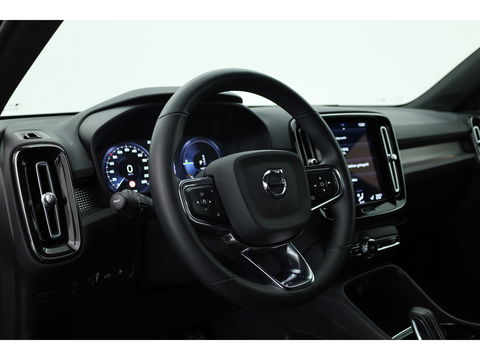 Volvo XC40 1.5 T4 Recharge R-Design | Stoel + stuurverwarming | 20 '' | Camera | Apple Carplay |