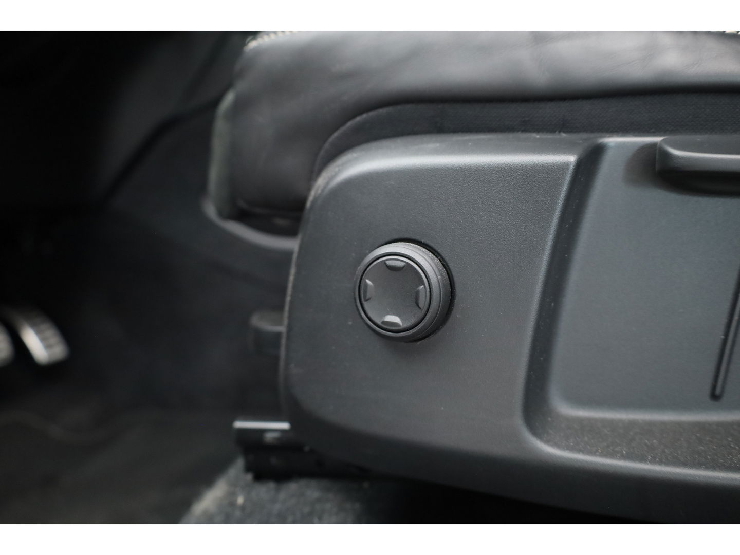 Volvo XC40 1.5 T4 Recharge R-Design | Stoel + stuurverwarming | 20 '' | Camera | Apple Carplay |