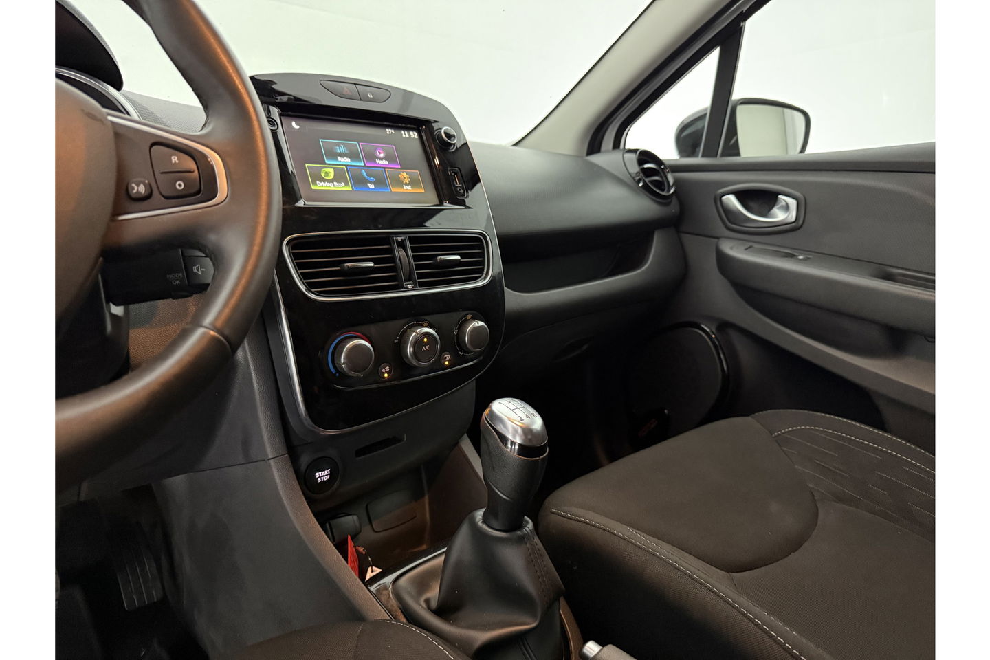 Renault Clio 0.9 TCe Limited Carplay Cruise LED Airco Parkeersensoren 16"LMV