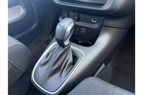 Citroën C3 1.2 PT SHINE AUTOMAAT 110PK AIRCO NAVI PDC-CAMERA CRUISE.