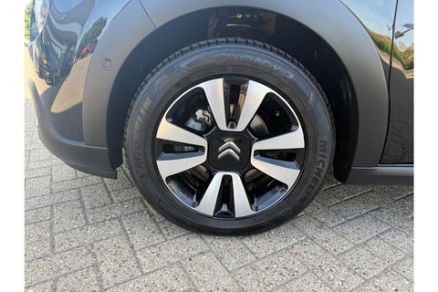 Citroën C3 1.2 PT SHINE AUTOMAAT 110PK AIRCO NAVI PDC-CAMERA CRUISE.