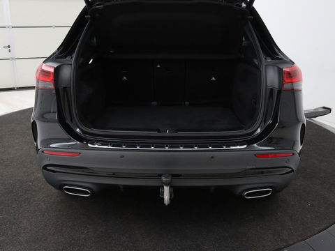 Mercedes-Benz GLA 250 e AMG Luxury | Panoramadak | Stoelverwarming | Sfeerverlichting | Keyless | Widescreen |  LMV 19 inch | Trekhaak wegklapbaar