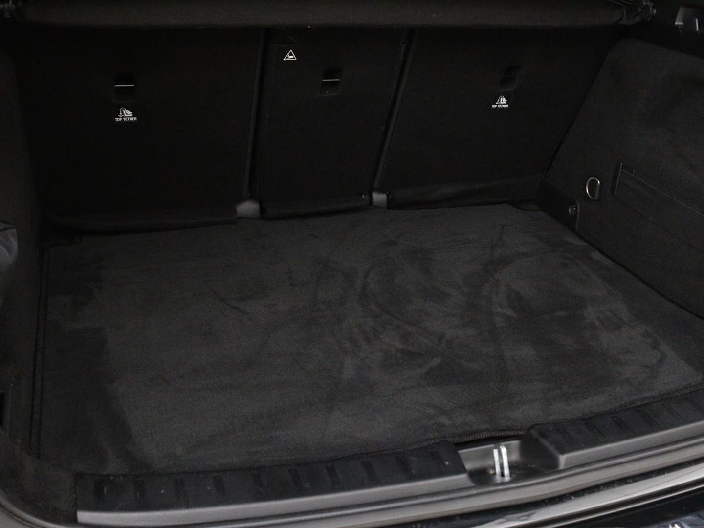 Mercedes-Benz GLA 250 e AMG Luxury | Panoramadak | Stoelverwarming | Sfeerverlichting | Keyless | Widescreen |  LMV 19 inch | Trekhaak wegklapbaar