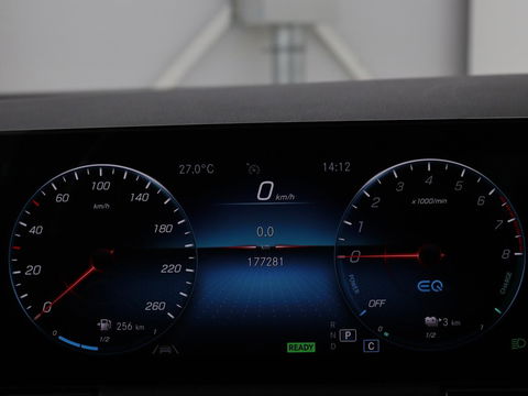 Mercedes-Benz GLA 250 e AMG Luxury | Panoramadak | Stoelverwarming | Sfeerverlichting | Keyless | Widescreen |  LMV 19 inch | Trekhaak wegklapbaar