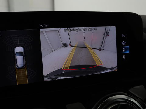 Mercedes-Benz GLA 250 e AMG Luxury | Panoramadak | Stoelverwarming | Sfeerverlichting | Keyless | Widescreen |  LMV 19 inch | Trekhaak wegklapbaar