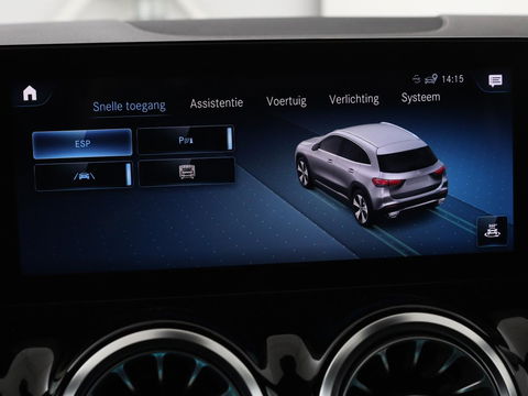 Mercedes-Benz GLA 250 e AMG Luxury | Panoramadak | Stoelverwarming | Sfeerverlichting | Keyless | Widescreen |  LMV 19 inch | Trekhaak wegklapbaar