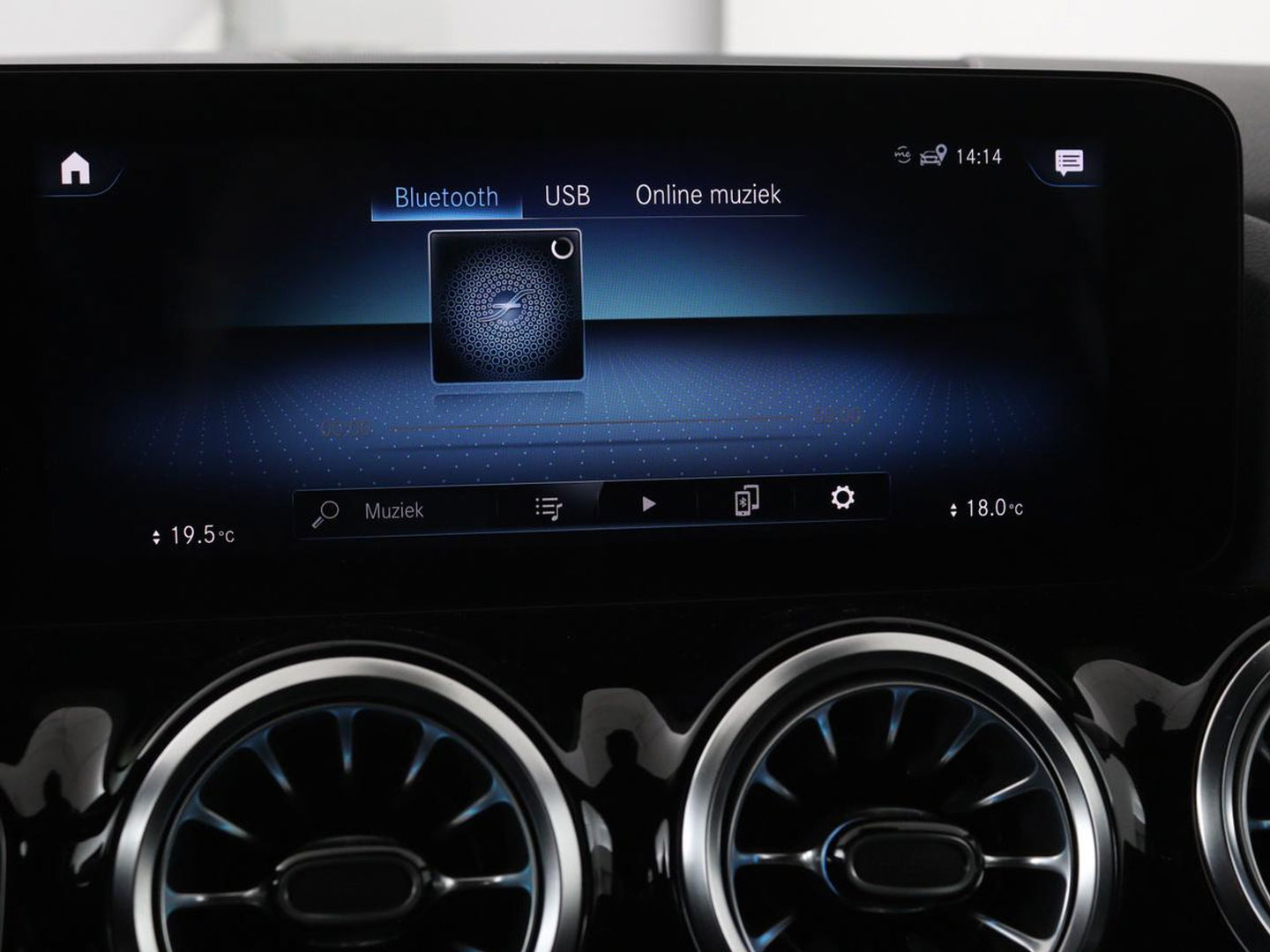 Mercedes-Benz GLA 250 e AMG Luxury | Panoramadak | Stoelverwarming | Sfeerverlichting | Keyless | Widescreen |  LMV 19 inch | Trekhaak wegklapbaar