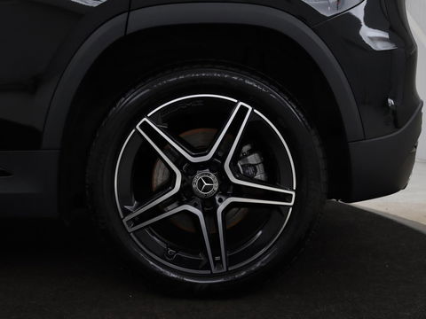 Mercedes-Benz GLA 250 e AMG Luxury | Panoramadak | Stoelverwarming | Sfeerverlichting | Keyless | Widescreen |  LMV 19 inch | Trekhaak wegklapbaar