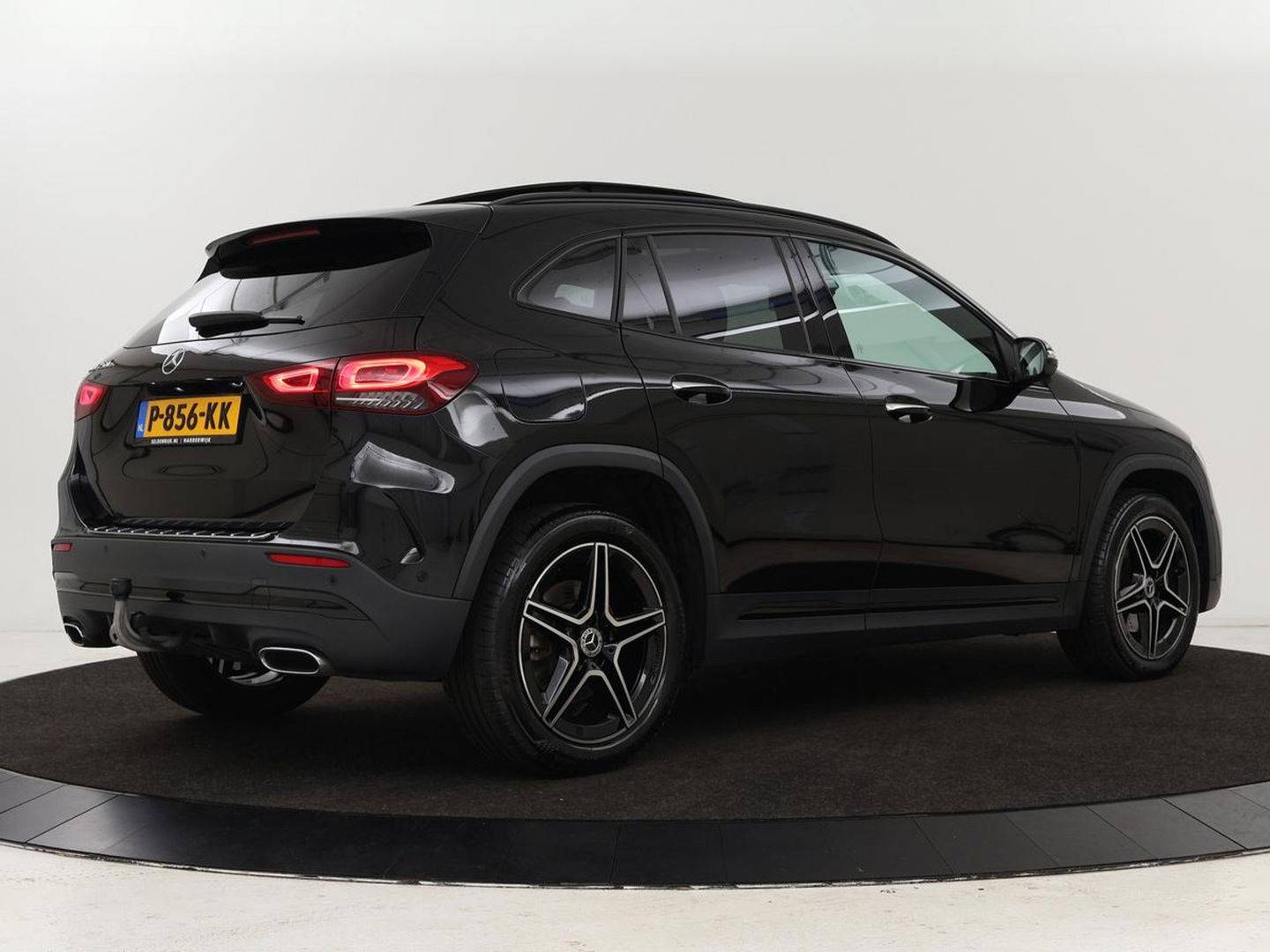 Mercedes-Benz GLA 250 e AMG Luxury | Panoramadak | Stoelverwarming | Sfeerverlichting | Keyless | Widescreen |  LMV 19 inch | Trekhaak wegklapbaar