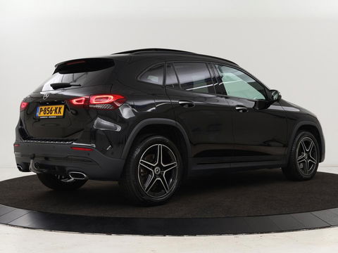 Mercedes-Benz GLA 250 e AMG Luxury | Panoramadak | Stoelverwarming | Sfeerverlichting | Keyless | Widescreen |  LMV 19 inch | Trekhaak wegklapbaar