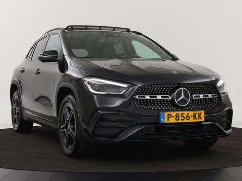 Mercedes-Benz GLA 250 e AMG Luxury | Panoramadak | Stoelverwarming | Sfeerverlichting | Keyless | Widescreen |  LMV 19 inch | Trekhaak wegklapbaar