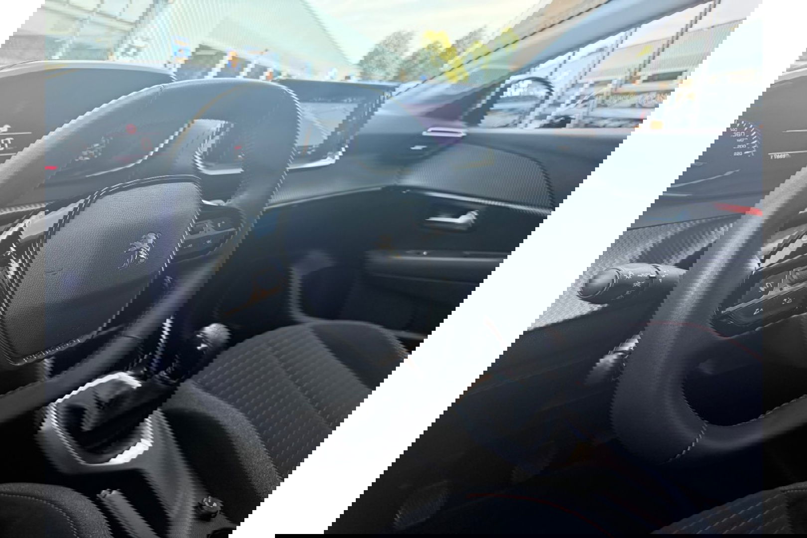 Peugeot 208 1.2 PT ACTIVE PACK AIRCO CRUISE NAVI PDC.