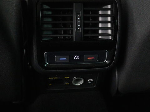 Volkswagen Passat Variant 1.4 TSI PHEV GTE Business | Panoramadak | Massage | Stoelverwarming | Adaptive cruise | Camera | Elektrische achterklep