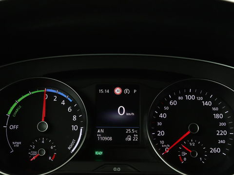 Volkswagen Passat Variant 1.4 TSI PHEV GTE Business | Panoramadak | Massage | Stoelverwarming | Adaptive cruise | Camera | Elektrische achterklep