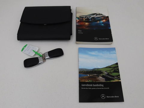 Mercedes-Benz C-Klasse 180 Business Solution AMG | Panoramadak | Leder | Stoelverwarming | Cruise control | 360 Camera | Elektrische achterklep | Carplay | Burmester