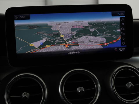Mercedes-Benz C-Klasse 180 Business Solution AMG | Panoramadak | Leder | Stoelverwarming | Cruise control | 360 Camera | Elektrische achterklep | Carplay | Burmester